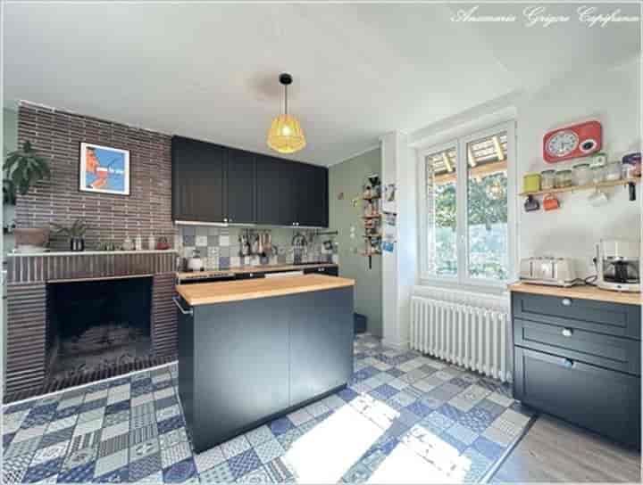 7 bedrooms house for sale in Saint-Arnoult-des-Bois, France