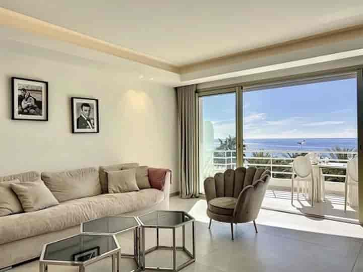 2 bedrooms apartment for sale in Cannes, France