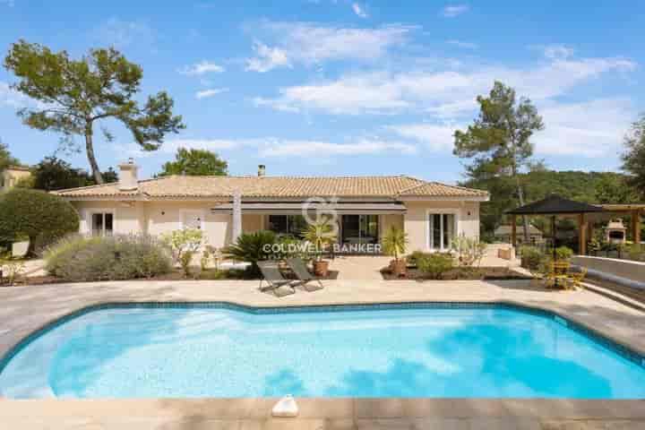 5 bedrooms house for sale in  France