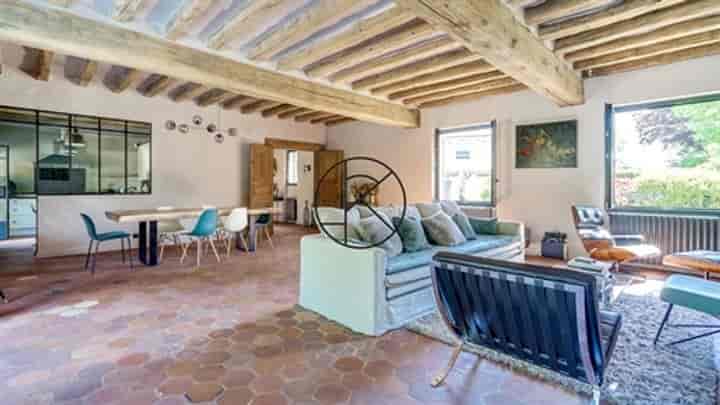 5 bedrooms house for sale in Grosrouvre, France