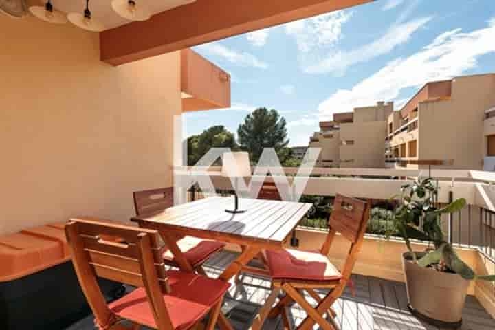 1 bedroom apartment for sale in Saint-Raphael, France