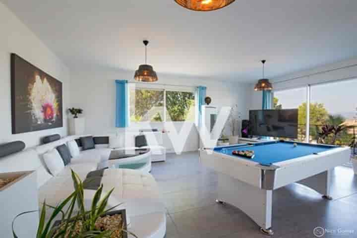 4 bedrooms house for sale in Saint-Raphael, France