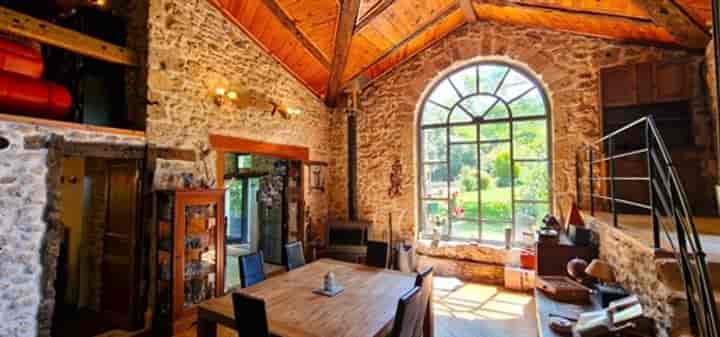 7 bedrooms house for sale in Lauzerte, France