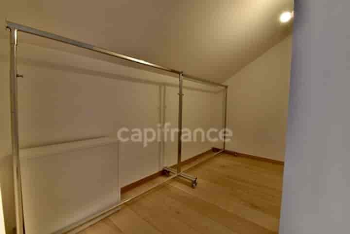 4 bedrooms apartment for sale in Prevessin-Moens, France