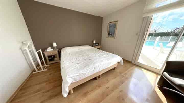 5 bedrooms house for sale in Les Sorinieres, France