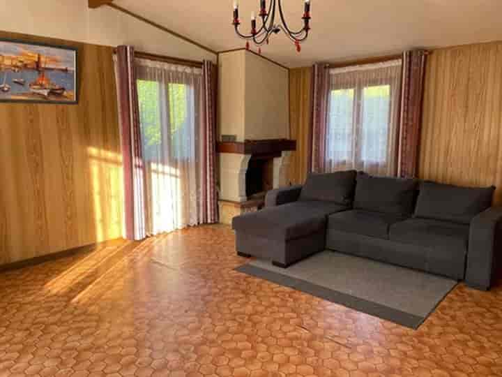 2 bedrooms house for sale in Chateau-Thierry, France