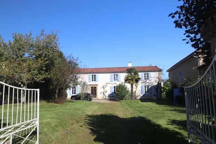 4 bedrooms house for sale in  France