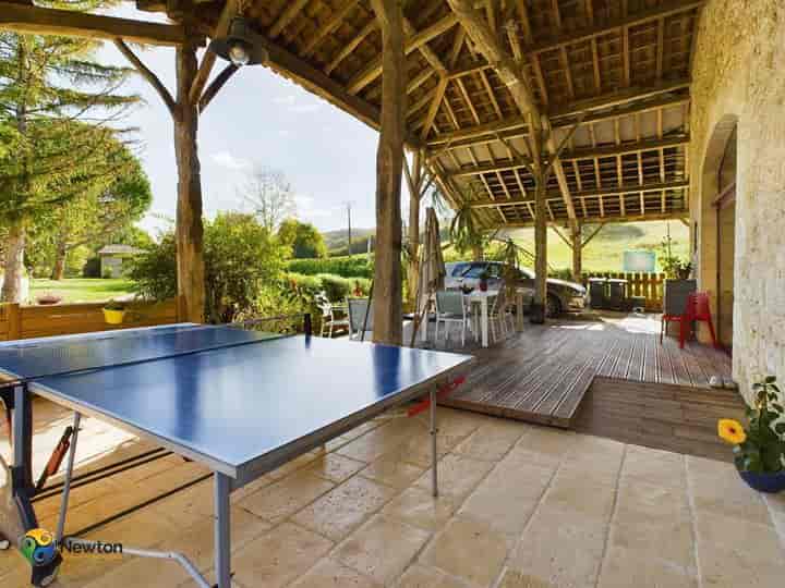 5 bedrooms house for sale in Beauville, France