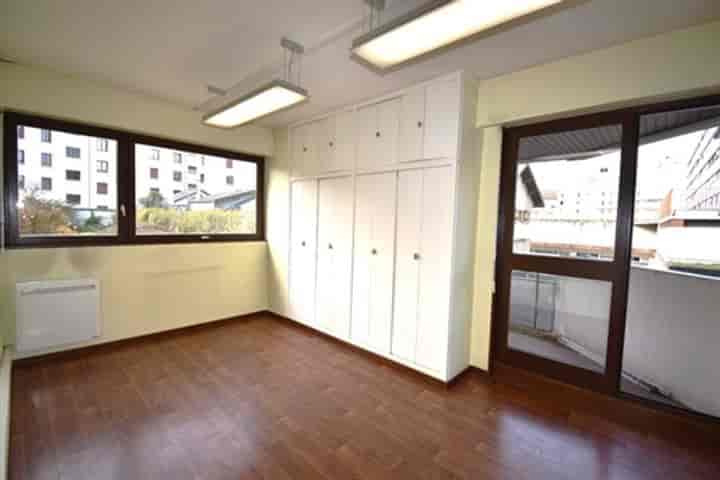 3 bedrooms apartment for sale in Annecy, France