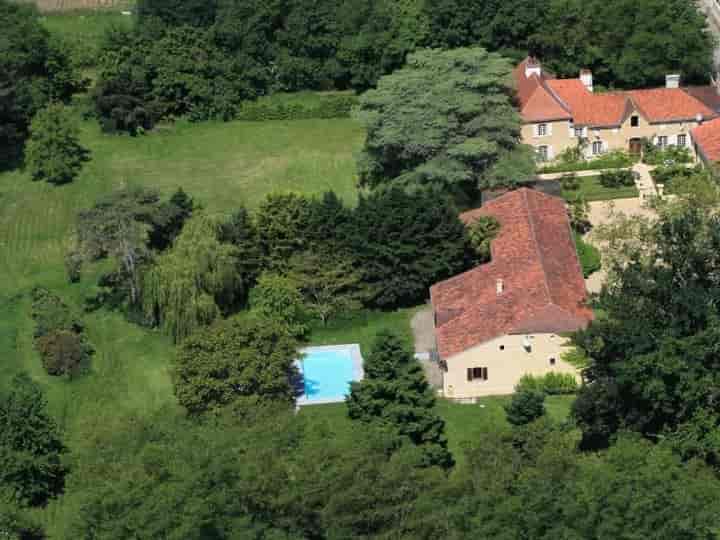 8 bedrooms house for sale in  France