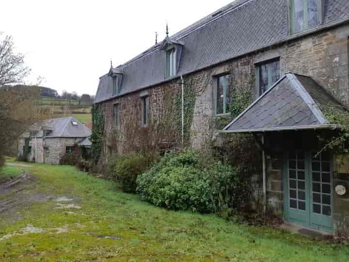 8 bedrooms house for sale in  France