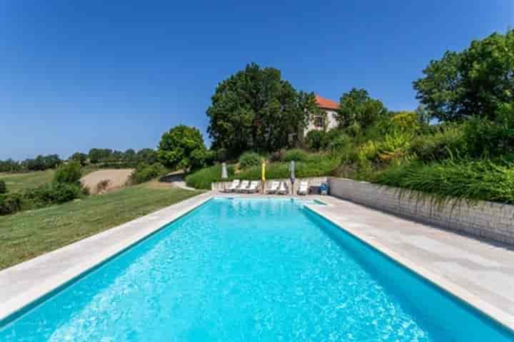 10 bedrooms house for sale in Lauzerte, France