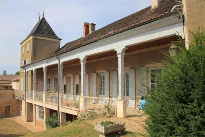 8 bedrooms house for sale in Cluny, France