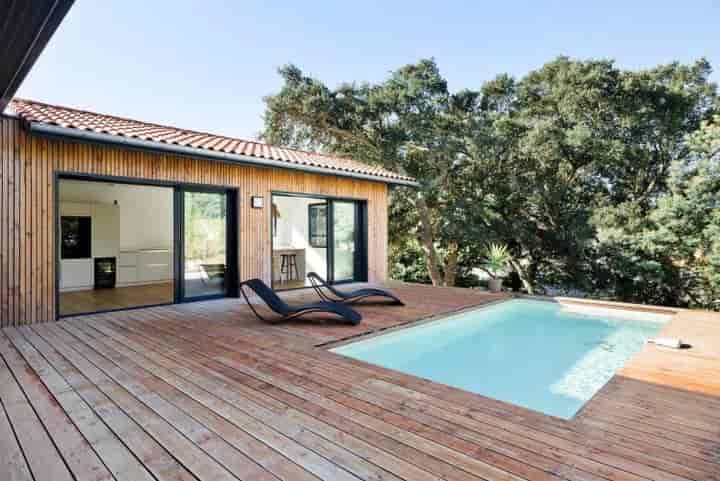 4 bedrooms house for sale in  France