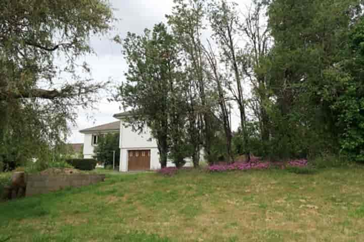 5 bedrooms house for sale in Chatelus-Malvaleix, France