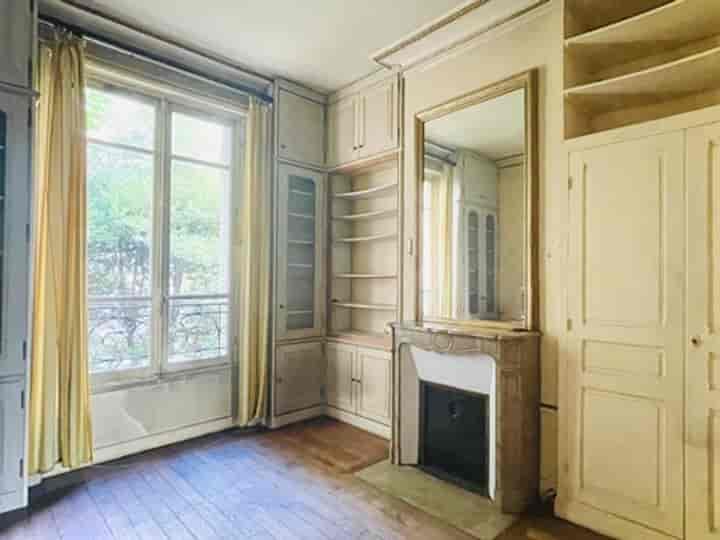 3 bedrooms apartment for sale in Paris, France