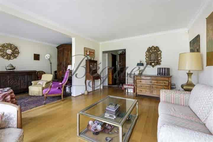 3 bedrooms apartment for sale in Versailles, France