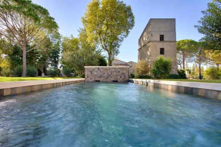 7 bedrooms house for sale in Arles, France