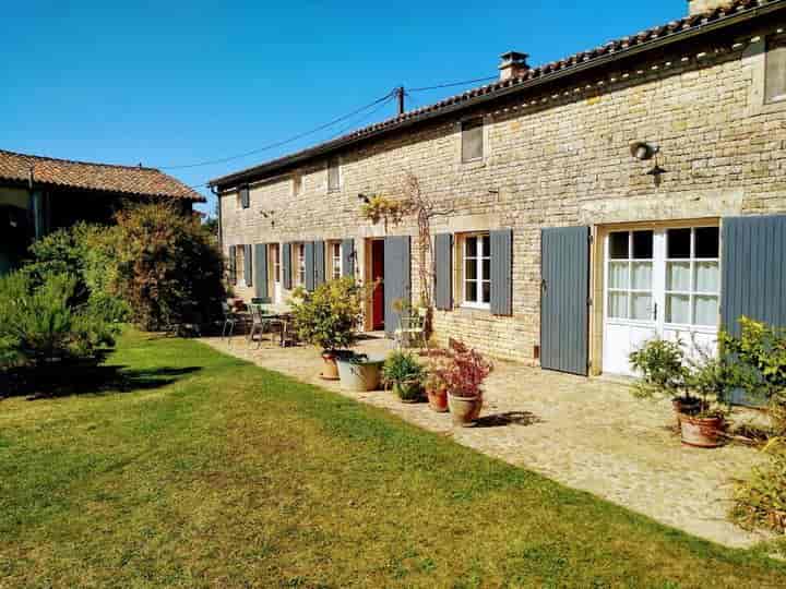 9 bedrooms house for sale in  France