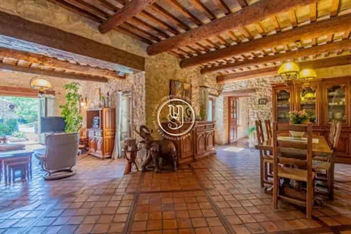 6 bedrooms house for sale in Uzes, France