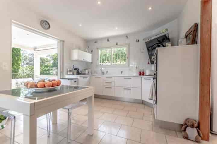 6 bedrooms house for sale in Sainte-Maxime, France