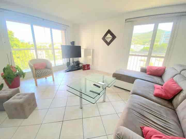 2 bedrooms house for sale in  France