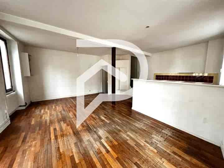 2 bedrooms building for sale in Couilly-Pont-aux-Dames, France