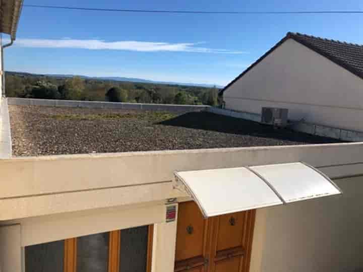 3 bedrooms house for sale in Joze, France