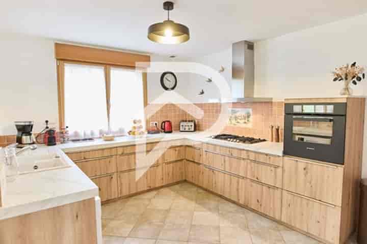 5 bedrooms house for sale in Colembert, France