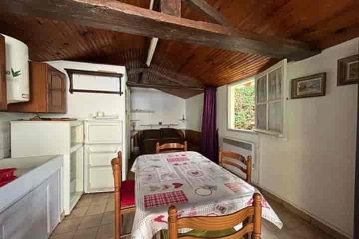 House for sale in Meschers-sur-Gironde, France