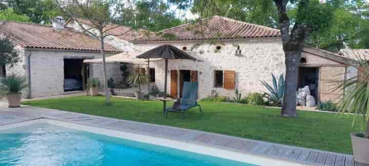 4 bedrooms house for sale in  France