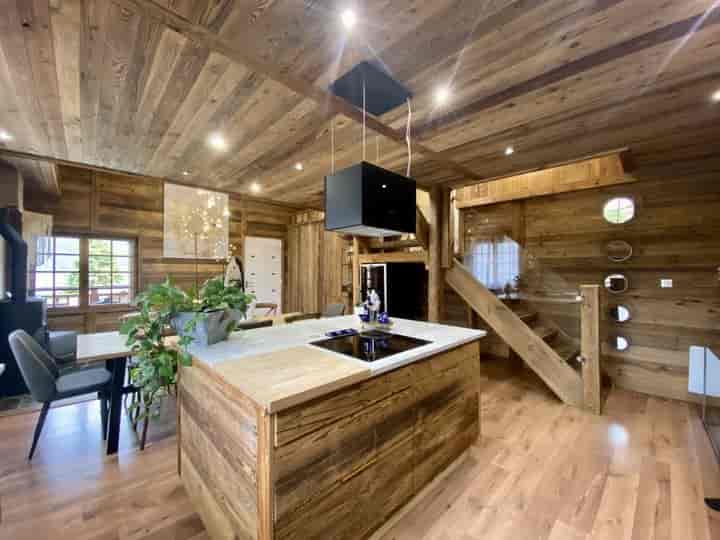 7 bedrooms house for sale in Morzine, France