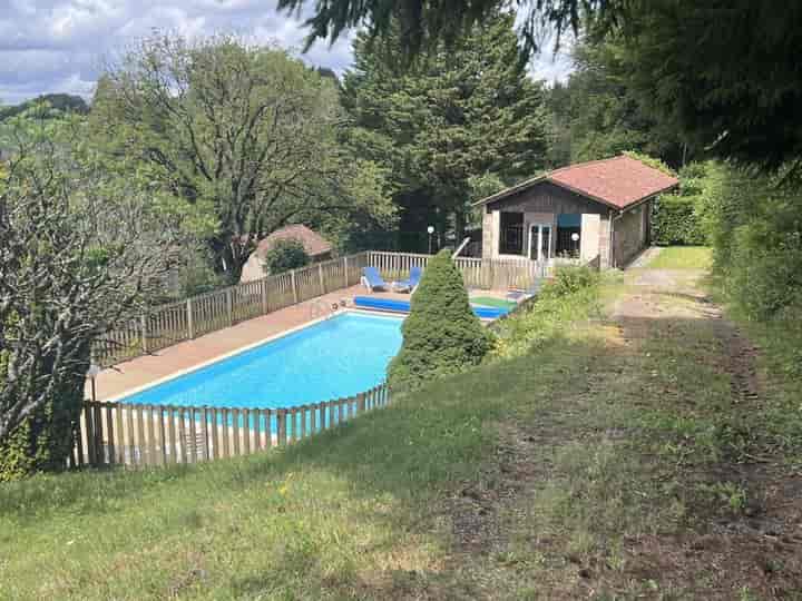 2 bedrooms house for sale in GORSES, France