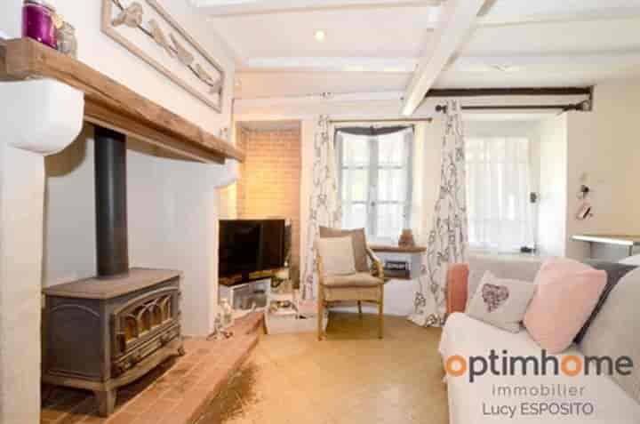 1 bedroom house for sale in Etagnac, France