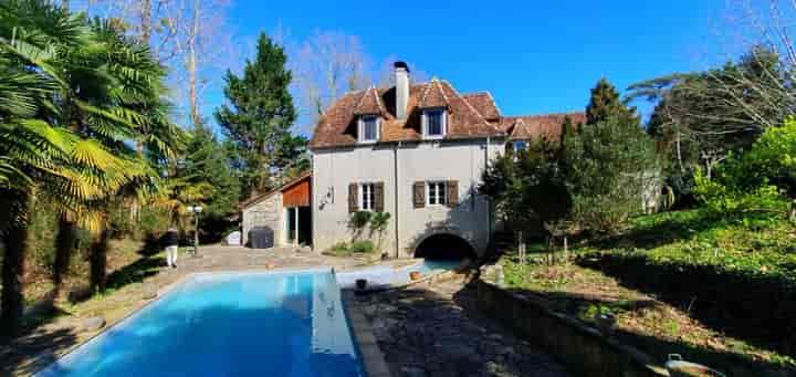 7 bedrooms house for sale in  France