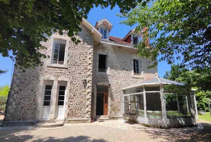 4 bedrooms house for sale in  France