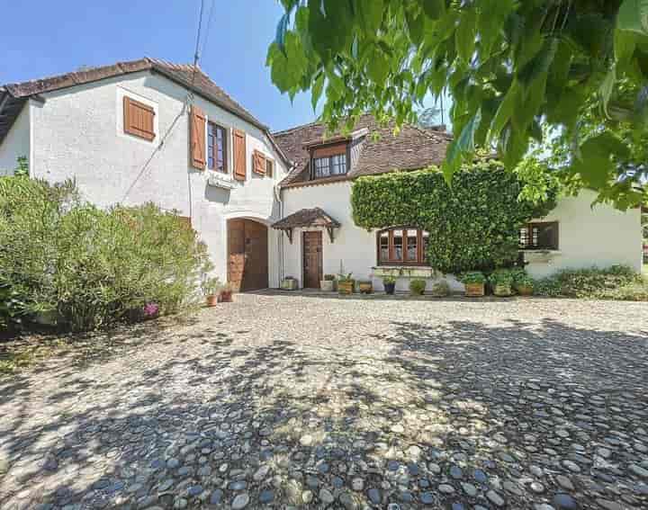 4 bedrooms house for sale in  France