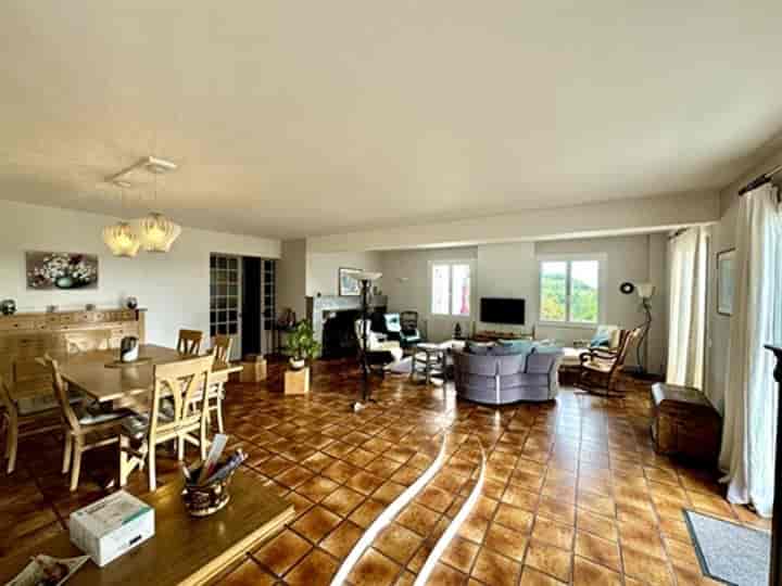 6 bedrooms house for sale in Pinel-Hauterive, France