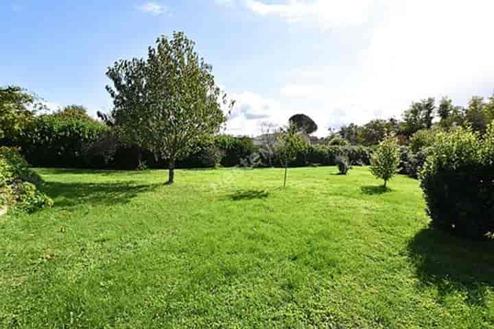 9 bedrooms other for sale in Pineuilh, France