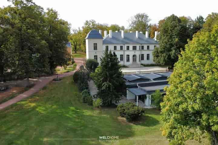 8 bedrooms house for sale in Vichy, France