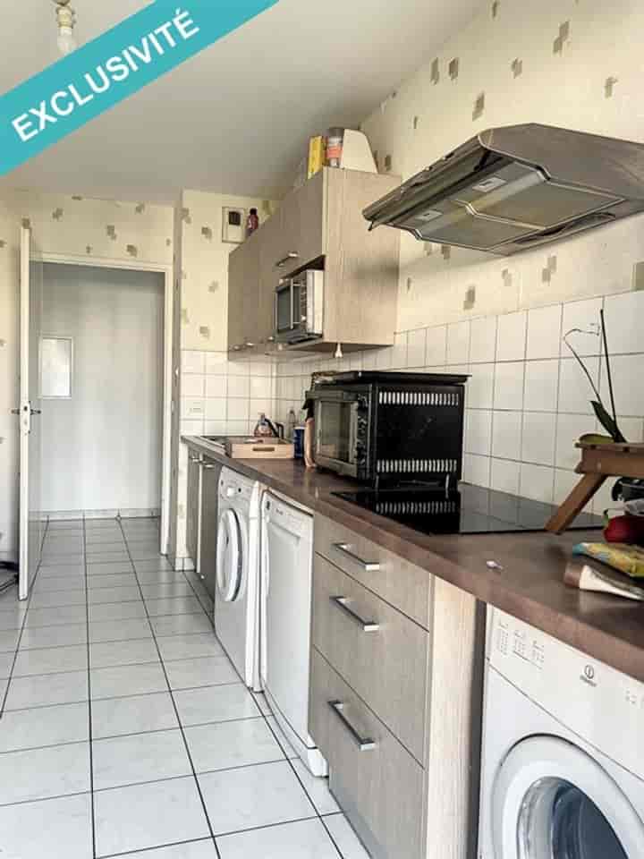 2 bedrooms apartment for sale in Eysines, France