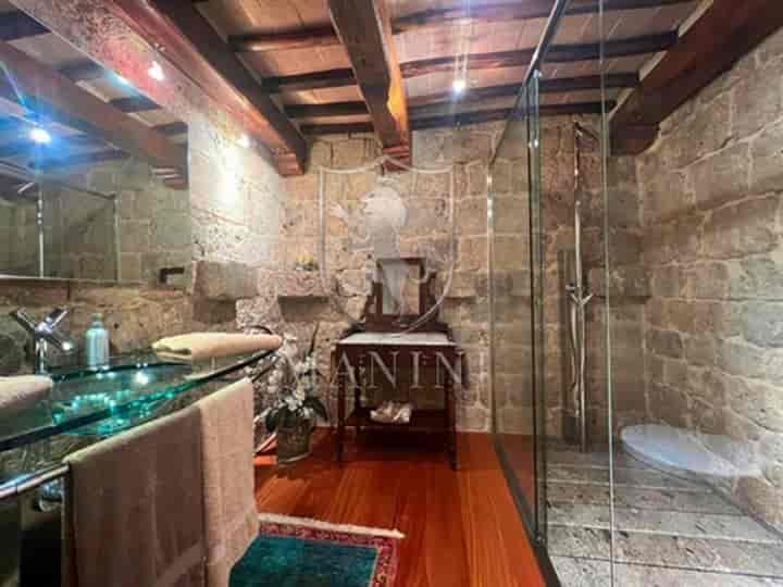 Apartment for sale in Siena, Italy