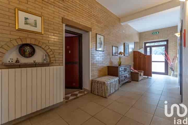 7 bedrooms apartment for sale in Montottone, Italy