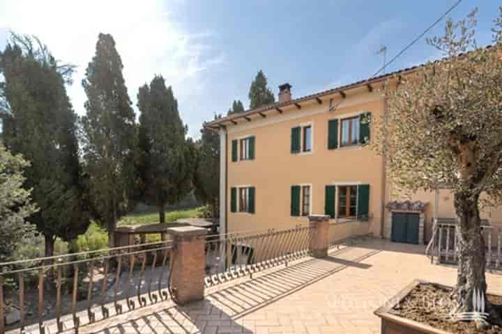 House for sale in Montepulciano, Italy