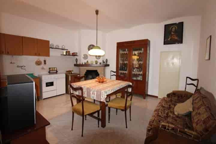 4 bedrooms house for sale in Valiano, Italy