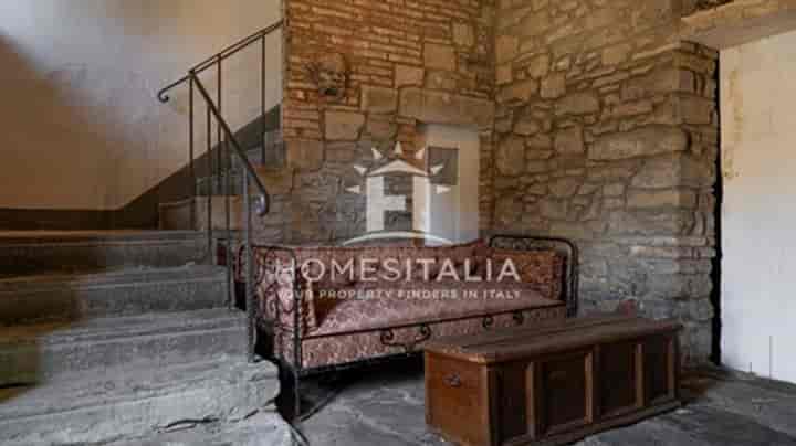 4 bedrooms house for sale in Cortona, Italy