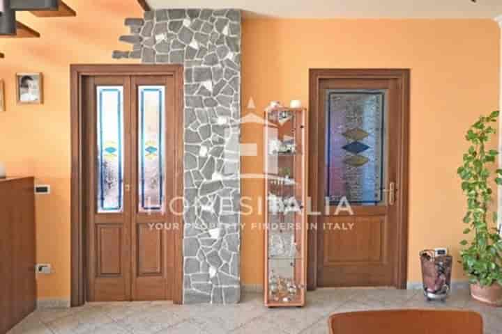 4 bedrooms apartment for sale in Viterbo, Italy