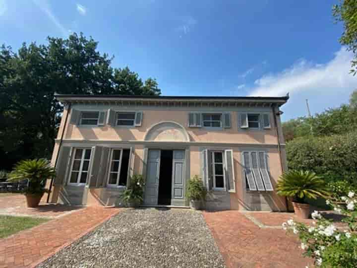 House for sale in Lucca, Italy