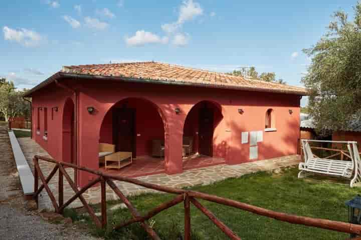 10 bedrooms building for sale in Monte San Savino, Italy