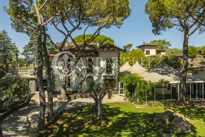 8 bedrooms house for sale in Passignano sul Trasimeno, Italy